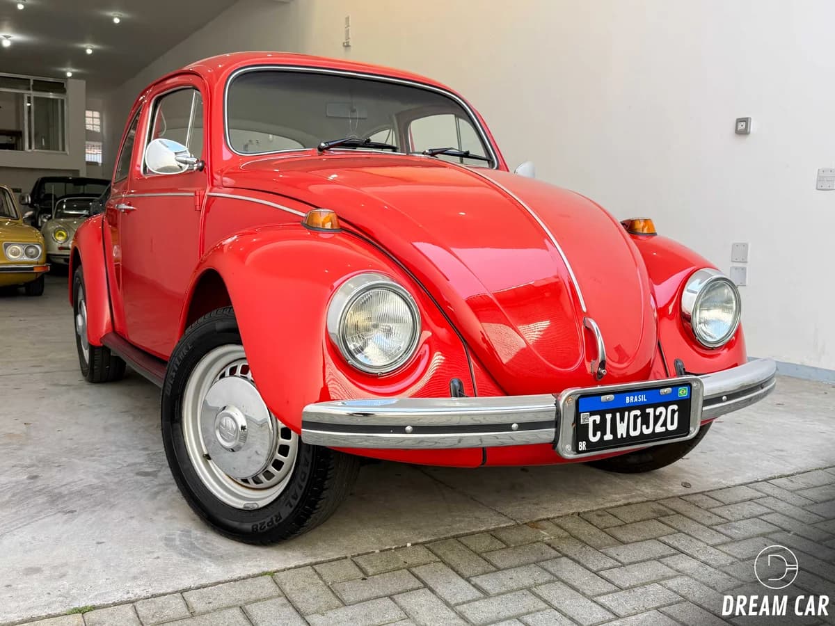 454ª Ação - Fusca 1500 73 Vermelho Montana - Imagem 1